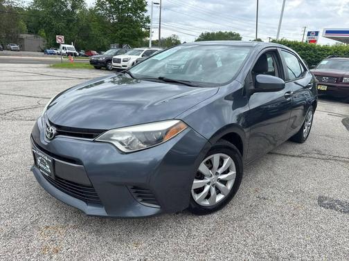 Gray 2015 Toyota Corolla LE
