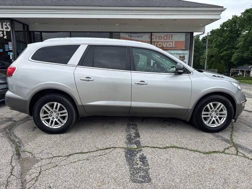 Gray 2008 Buick Enclave CX