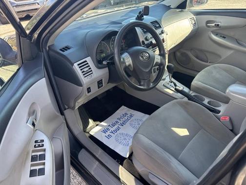 2011 Toyota Corolla LE