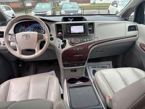 2012 Toyota Sienna XLE