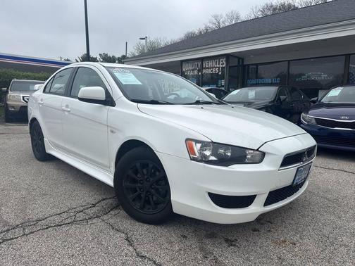 White 2012 Mitsubishi Lancer SE