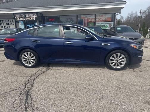 Blue 2018 Kia Optima LX