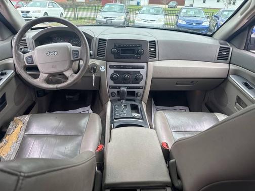 2005 Jeep Grand Cherokee Laredo