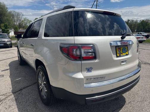 White 2015 GMC Acadia SLT-1