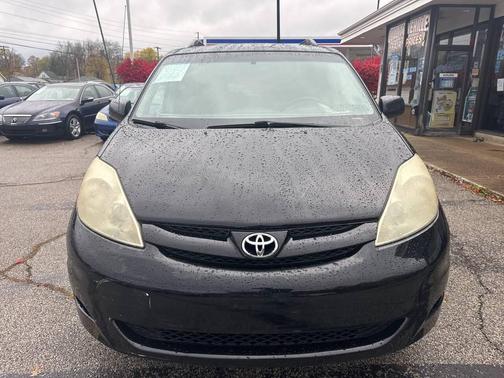 2008 Toyota Sienna LE