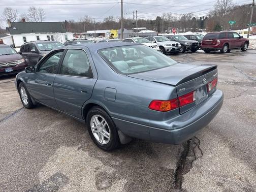 2001 Toyota Camry LE V6