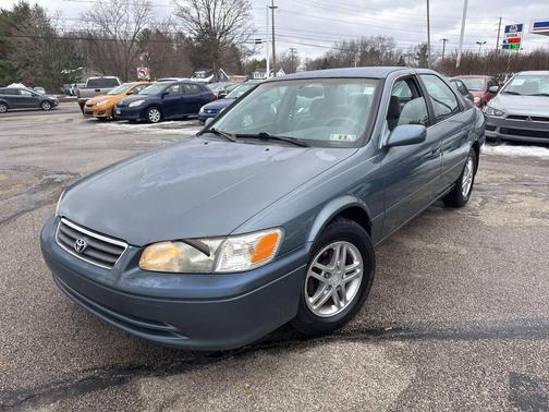 2001 Toyota Camry LE V6