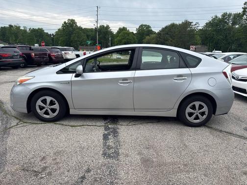 Classic Silver Metallic 2013 Toyota Prius Five