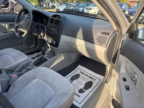2009 Kia Spectra EX 4dr Sedan 4A