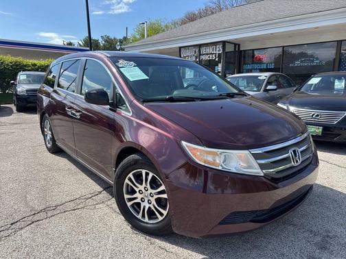 Maroon 2011 Honda Odyssey EX
