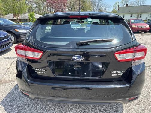 Black 2017 Subaru Impreza 2.0i