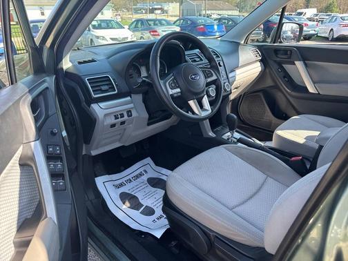 Green 2017 Subaru Forester 2.5i