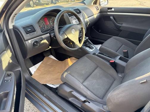 2008 Volkswagen Rabbit Base