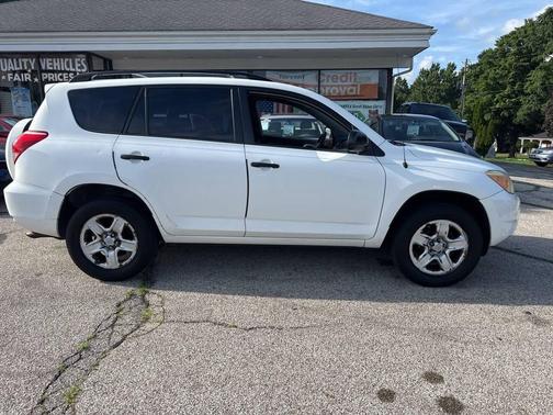 White 2008 Toyota RAV4 Base