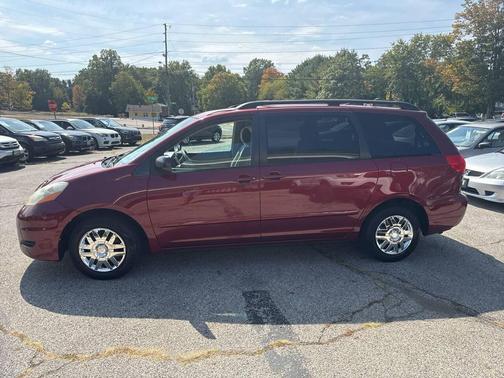 2009 Toyota Sienna LE