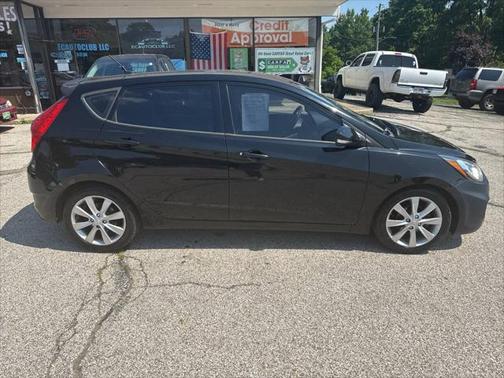 2013 Hyundai Accent SE