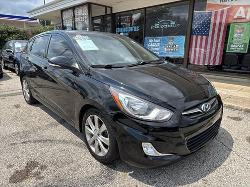 2013 Hyundai Accent SE