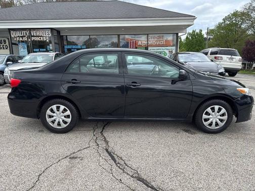 Black 2013 Toyota Corolla L