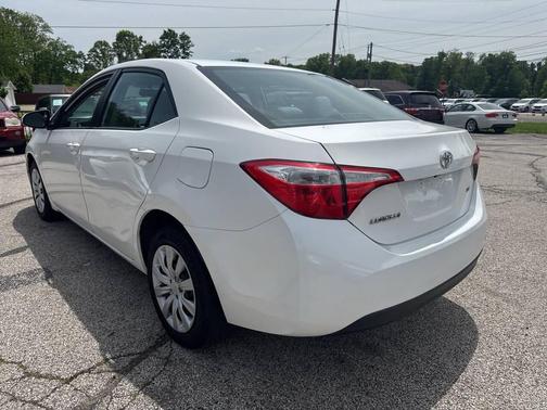 White 2014 Toyota Corolla LE