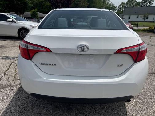 White 2014 Toyota Corolla LE