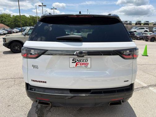 Summit White 2021 Chevrolet Traverse Premier