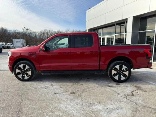 2022 Ford F-150 Lightning Platinum
