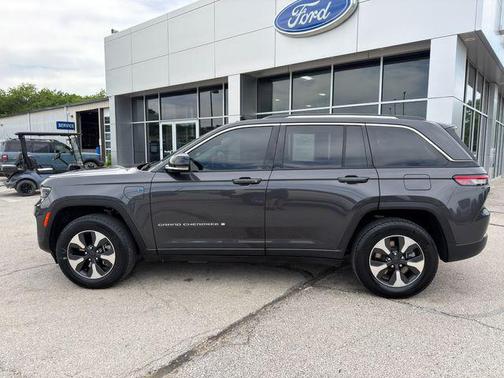 Baltic Gray Metallic Clearcoat 2023 Jeep Grand Cherokee 4xe Base