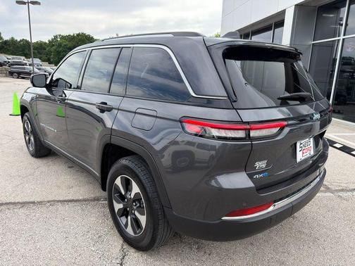 Baltic Gray Metallic Clearcoat 2023 Jeep Grand Cherokee 4xe Base