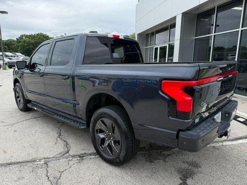 2022 Ford F-150 Lightning LARIAT