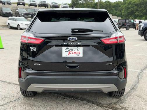 Agate Black Metallic 2023 Ford Edge SEL