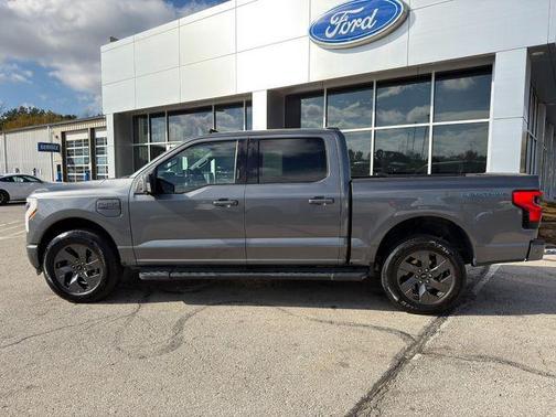 2023 Ford F-150 Lightning LARIAT