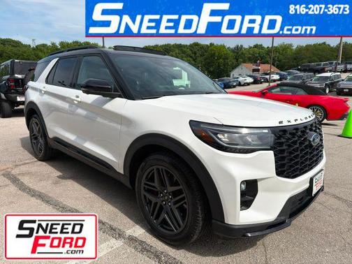 Star White Metallic Tri-Coat 2025 Ford Explorer ST