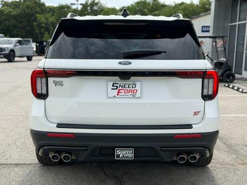 Star White Metallic Tri-Coat 2025 Ford Explorer ST