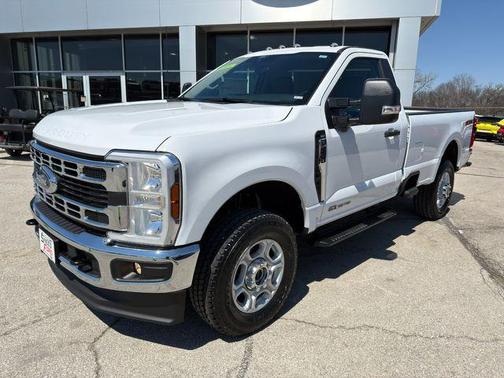 Oxford White 2026 Ford F-350 XLT