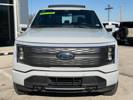 2023 Ford F-150 Lightning LARIAT