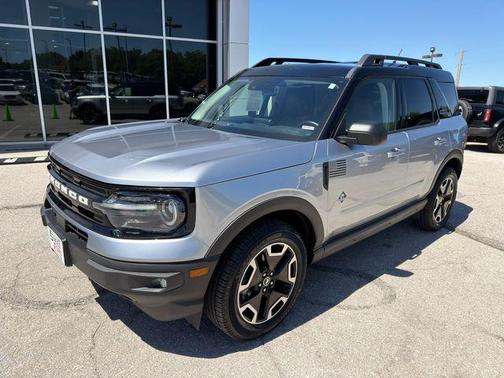Iconic Silver Metallic 2022 Ford Bronco Sport Outer Banks