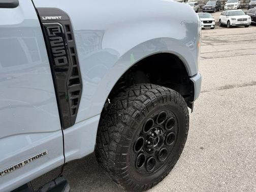 Glacier Gray Metallic Tri-Coat 2024 Ford F-250 Lariat