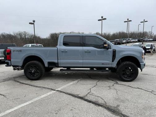 Glacier Gray Metallic Tri-Coat 2024 Ford F-250 Lariat