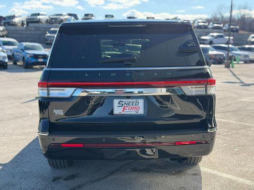 2022 Lincoln Navigator Black Label