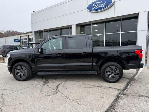2023 Ford F-150 Lightning LARIAT