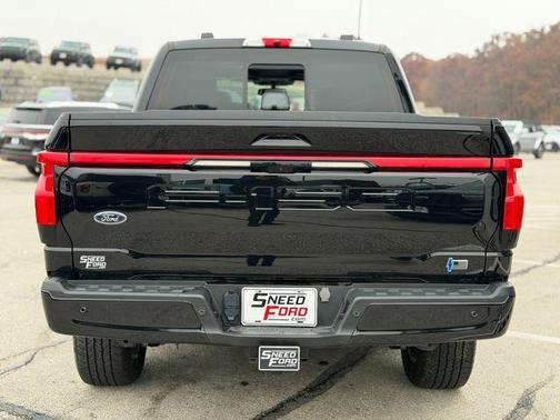 2023 Ford F-150 Lightning LARIAT