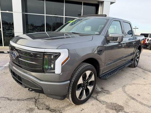 2022 Ford F-150 Lightning Platinum