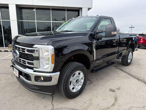 Agate Black Metallic 2026 Ford F-350 XLT