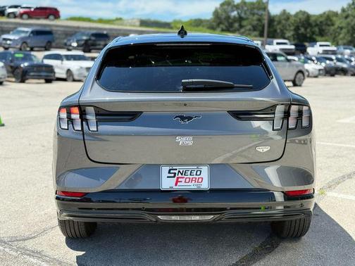2023 Ford Mustang Mach-E California Route 1