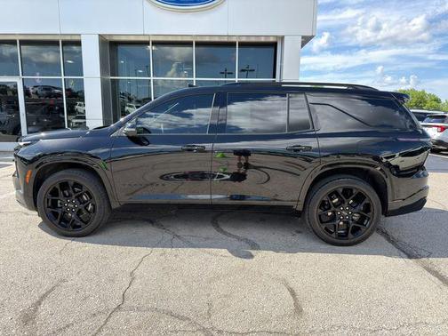 Mosaic Black Metallic 2025 Chevrolet Traverse RS