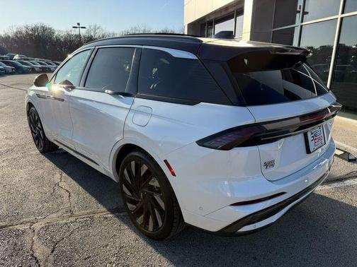 2024 Lincoln Nautilus Black Label