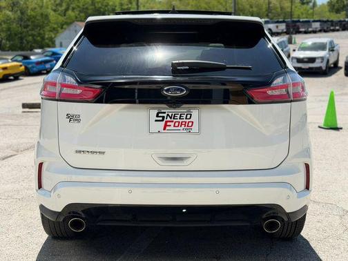 Star White Metallic Tri-Coat 2020 Ford Edge ST