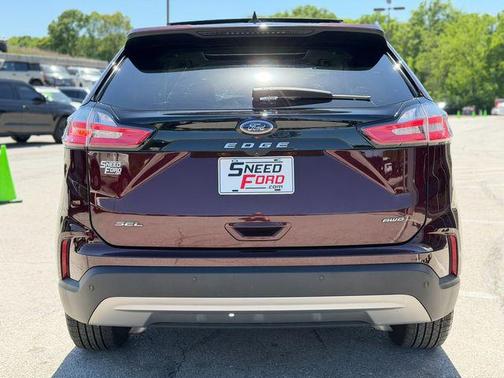 Burgundy Velvet Metallic Tinted Clearcoat 2023 Ford Edge SEL