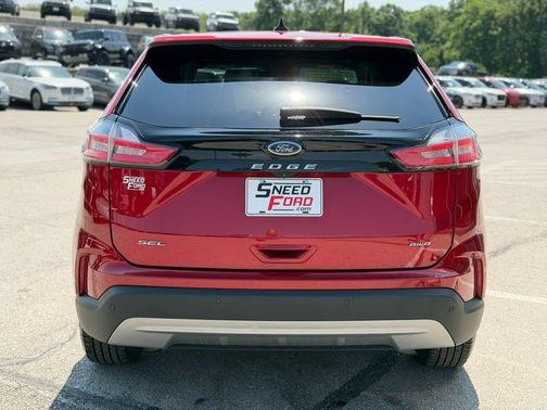 Rapid Red Metallic Tinted Clearcoat 2023 Ford Edge SEL