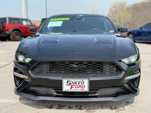 2021 Ford Mustang EcoBoost